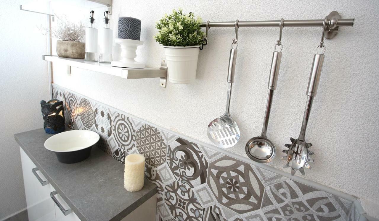 Charming Seaside Apartment Primošten Exterior foto